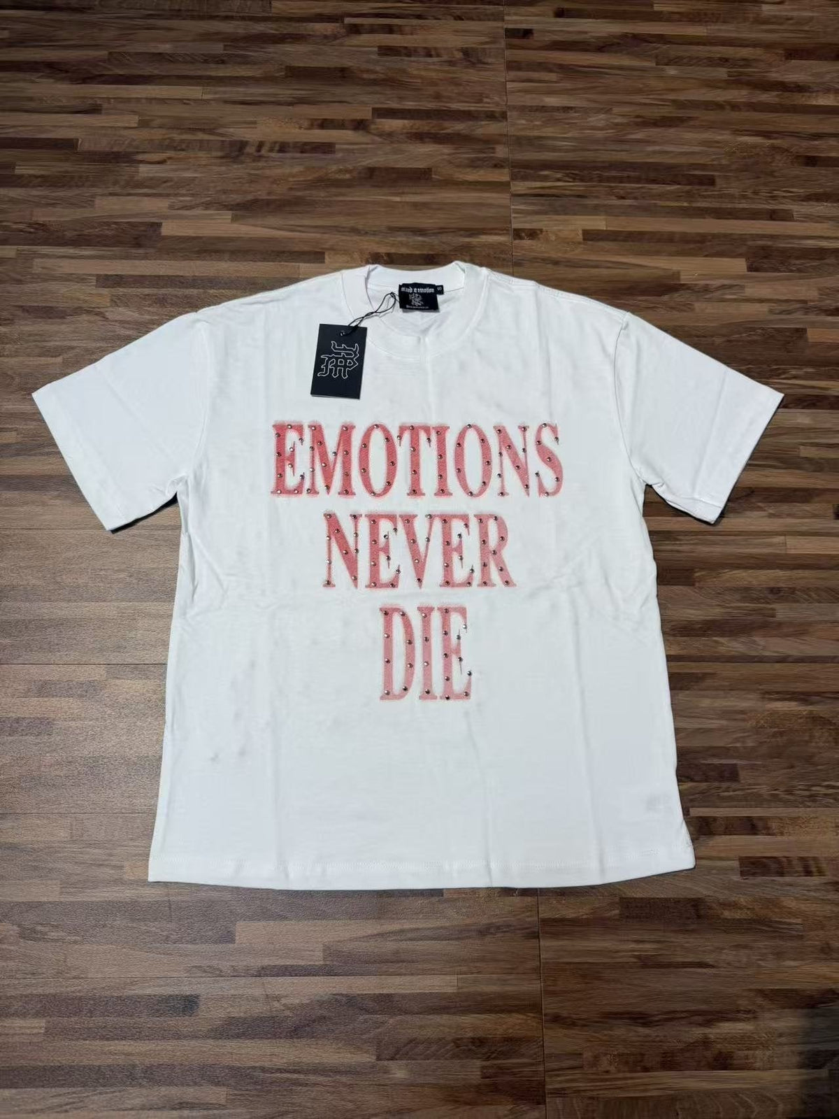 MIXED EMOTION Never Die Graphic Short-Sleeve T-Shirt ¡ª front