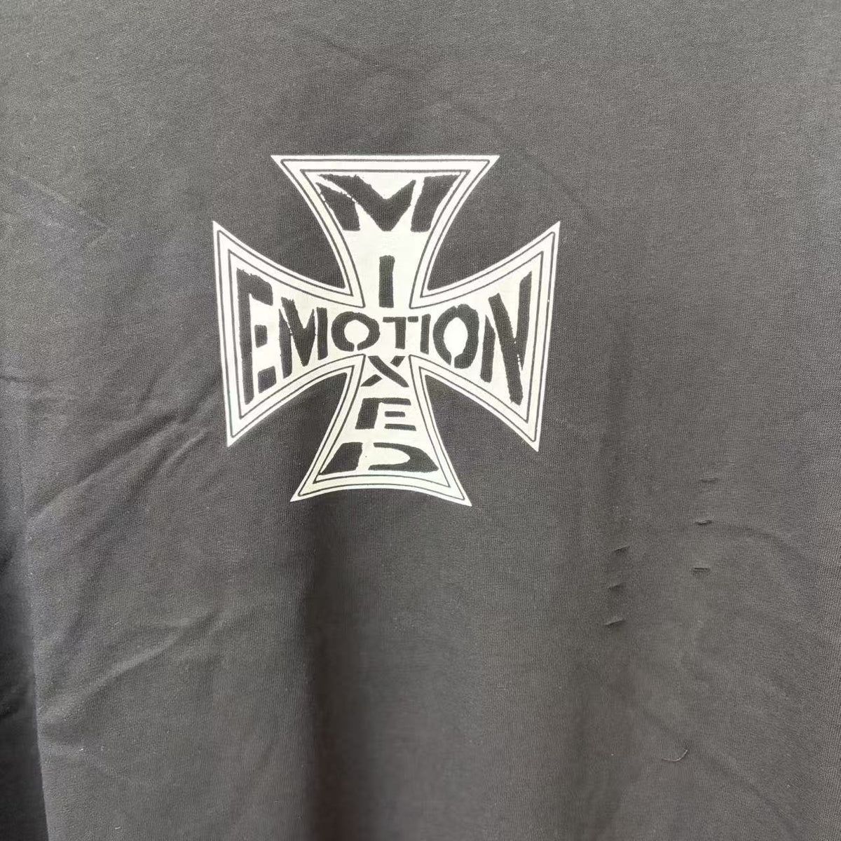 MIXED EMOTION Cross Graphic Distressed T-Shirt ¡ª hero